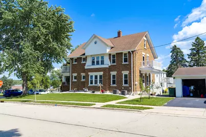 1517  Monroe St, West Bend, WI 53090 - Photo 28