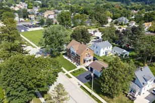 1517 Monroe St, West Bend, WI 53090 - Photo 4