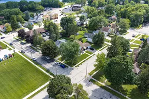 1517 Monroe St, West Bend, WI 53090 - Photo 32