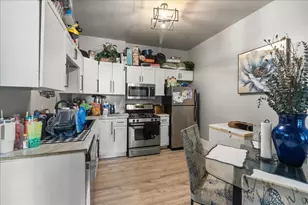2829 W Juneau Ave, Milwaukee, WI 53208 - Photo 8