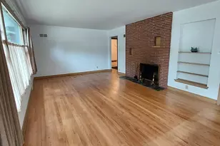 700 E Chateau Pl, Whitefish Bay, WI 53217 - Photo 2