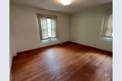 700 E Chateau Pl, Whitefish Bay, WI 53217 - Photo 14