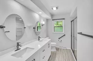 11240 N Valley Dr, Mequon, WI 53092 - Photo 8