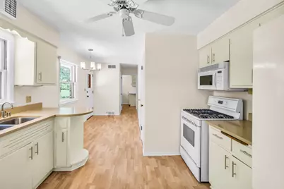 11240 N Valley Dr, Mequon, WI 53092 - Photo 6