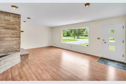 11240 N Valley Dr, Mequon, WI 53092 - Photo 2