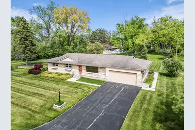 11240 N Valley Dr, Mequon, WI 53092 - Photo 20