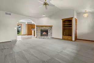 W2419 Falcon Ct, Buchanan, WI 54915 - Photo 4