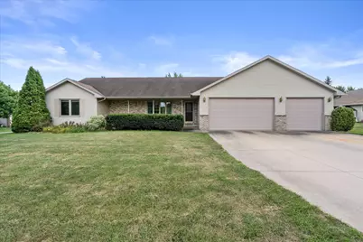 W2419  Falcon Ct, Buchanan, WI 54915 - Photo 1