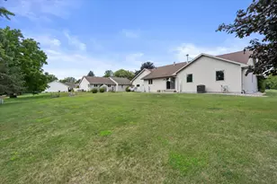 W2419 Falcon Ct, Buchanan, WI 54915 - Photo 34