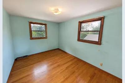5943 N 72nd St, Milwaukee, WI 53218 - Photo 24