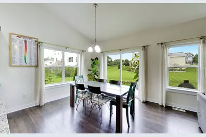 7884  Fredericksburg Ct, Bristol, WI 53104 - Photo 8