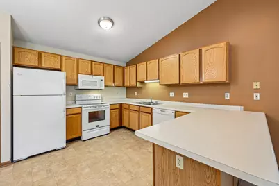 509  Lawson School Rd #4, Delavan, WI 53115 - Photo 10