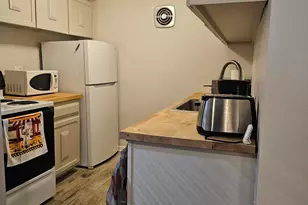 2650 S 60th St, Milwaukee, WI 53219 - Photo 10