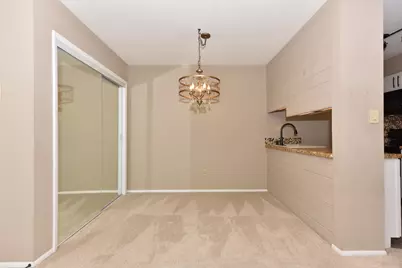 3935 S 84th St #4, Greenfield, WI 53228 - Photo 10
