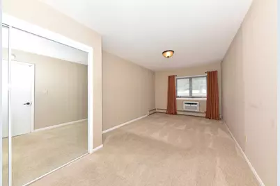 3935 S 84th St #4, Greenfield, WI 53228 - Photo 18