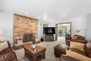 7326 Forty Acre Rd, Racine, WI 53126 - Photo 10
