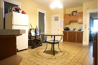 2669 S 14th St, Milwaukee, WI 53215 - Photo 6