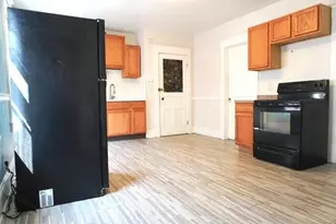 2669 S 14th St, Milwaukee, WI 53215 - Photo 10