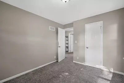4727 N 22nd St, Milwaukee, WI 53209 - Photo 10