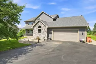 W4604 Pebble Dr, Lafayette, WI 53121 - Photo 2