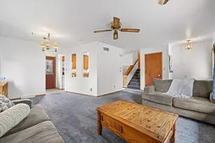 1129 Bluebird Ln, Racine, WI 53182 - Photo 4