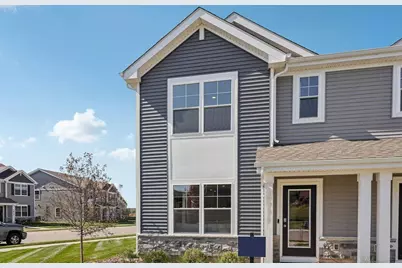 814  Heartland Dr #A, Burlington, WI 53105 - Photo 1