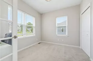 2851 Crosswinds Dr, Racine, WI 53403 - Photo 12