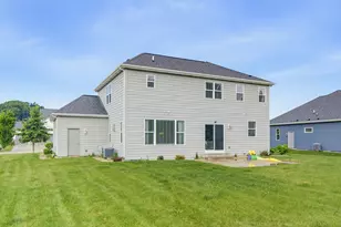 2851 Crosswinds Dr, Racine, WI 53403 - Photo 40