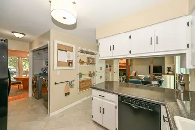 7613 S 83rd St, Franklin, WI 53132 - Photo 14