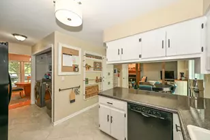 7613 S 83rd St, Franklin, WI 53132 - Photo 14
