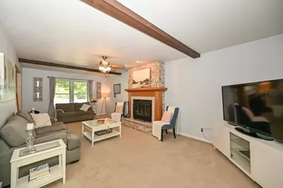 7613 S 83rd St, Franklin, WI 53132 - Photo 14