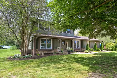 7613 S 83rd St, Franklin, WI 53132 - Photo 2