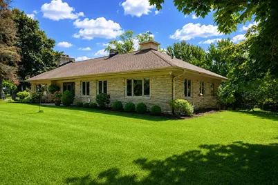 111 W Daphne Rd, Glendale, WI 53217 - Photo 42