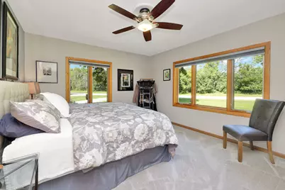 111 W Daphne Rd, Glendale, WI 53217 - Photo 20