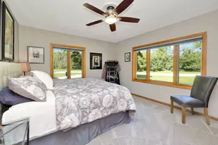 111 W Daphne Rd, Glendale, WI 53217 - Photo 20
