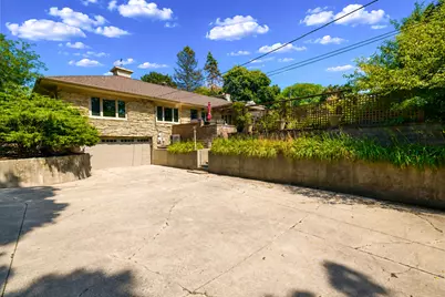 111 W Daphne Rd, Glendale, WI 53217 - Photo 40