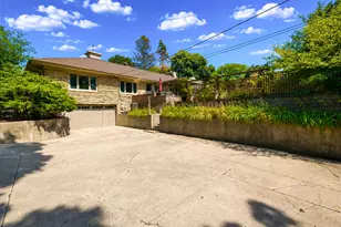 111 W Daphne Rd, Glendale, WI 53217 - Photo 40