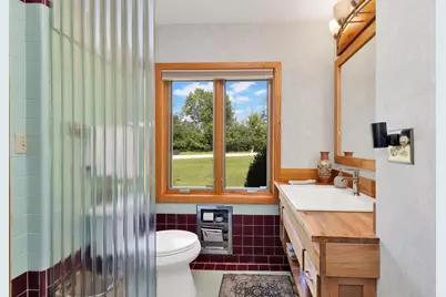 111 W Daphne Rd, Glendale, WI 53217 - Photo 22