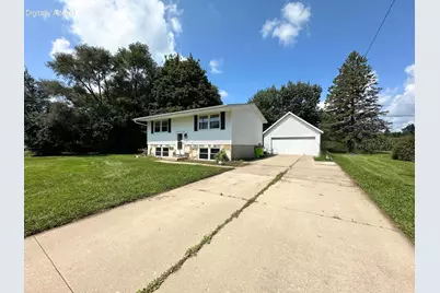 137  Marino Ave, Delavan, WI 53115 - Photo 2
