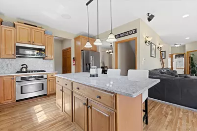 1823  Deer Path -, Waukesha, WI 53189 - Photo 4