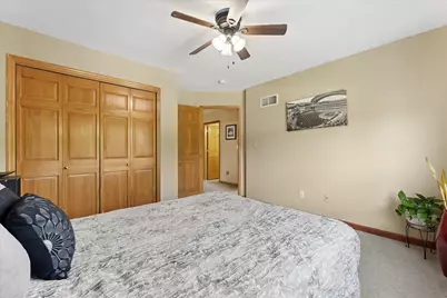 1823  Deer Path -, Waukesha, WI 53189 - Photo 34