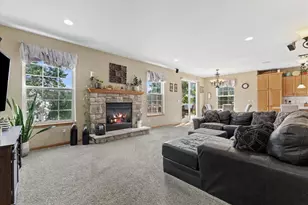 1823 Deer Path, Waukesha, WI 53189 - Photo 8