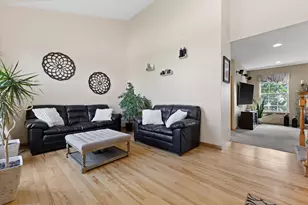 1823 Deer Path, Waukesha, WI 53189 - Photo 12