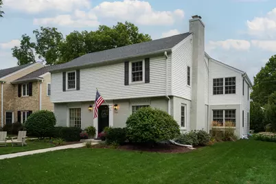 2426 N 93rd St, Wauwatosa, WI 53226 - Photo 38
