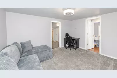416  O'Connell St, Watertown, WI 53094 - Photo 8