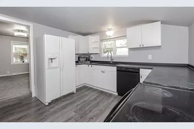 416  O'Connell St, Watertown, WI 53094 - Photo 12