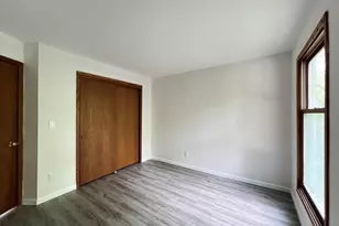 N114W16680 Crown Dr, Germantown, WI 53022 - Photo 8