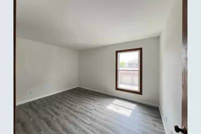 N114W16680  Crown Dr #6, Germantown, WI 53022 - Photo 10