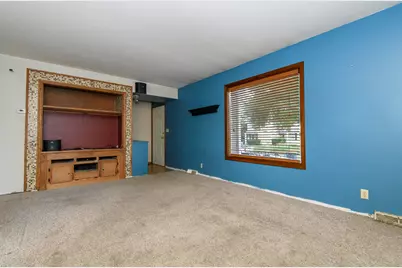 1320  Camden Way #2, Waukesha, WI 53186 - Photo 8