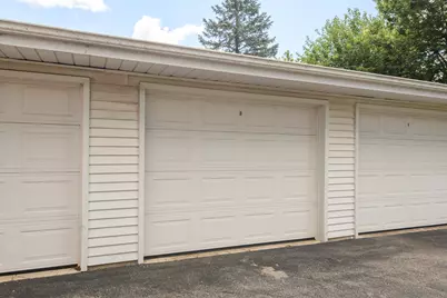 1320  Camden Way #2, Waukesha, WI 53186 - Photo 2